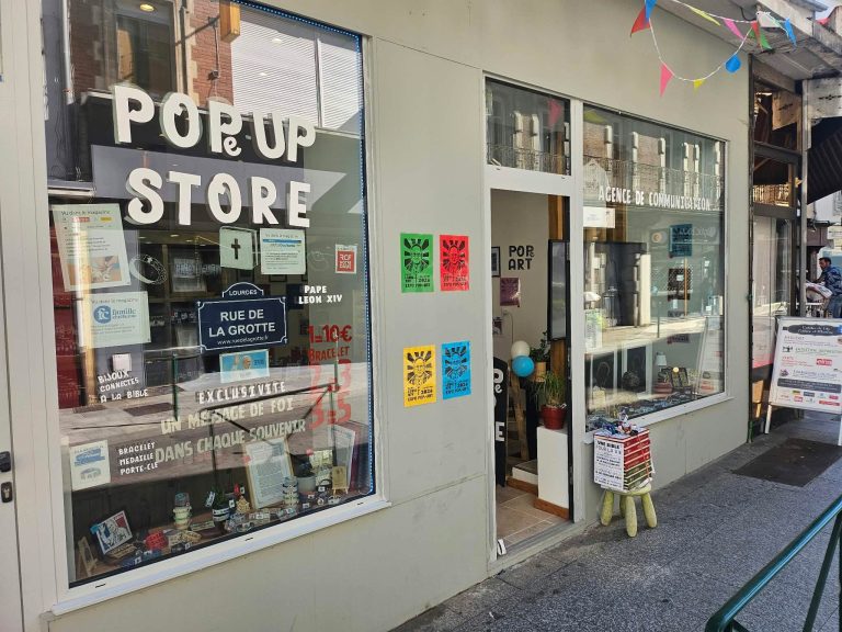 Pop-up store Tap2Pray, 5 rue de la Grotte à Lourdes