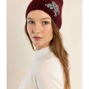 BONNET DUVETEUX BROCHE BRODÉE ROUGE FONCÉ - MOLLY BRACKEN