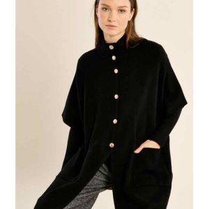 CAPE EN MAILLE NOIRE BOUTONNÉE - MOLLY BRACKEN