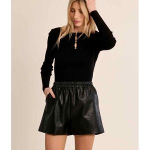 SHORT SIMILICUIR NOIR TAILLE – MOLLY BRACKEN